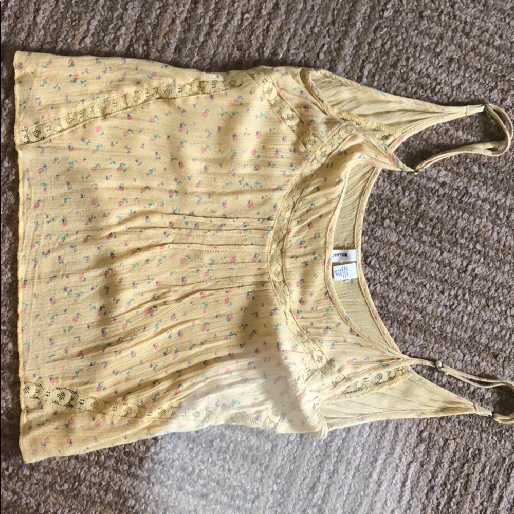 A yellow billabong crop top